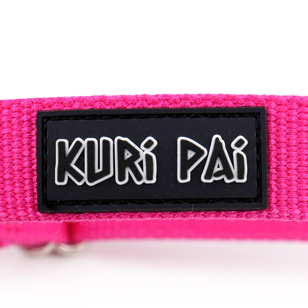 pinkes hundehalsband detail logo